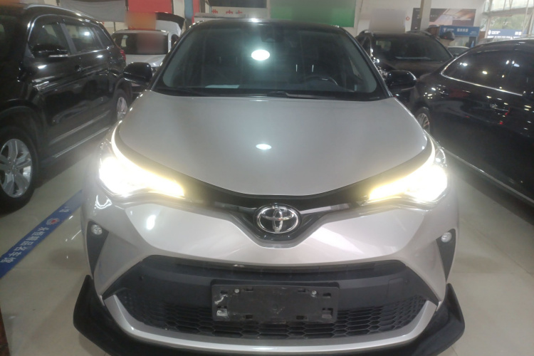 Toyota C-HR 2022 #3 Toyota C-HR 2022 car image #3