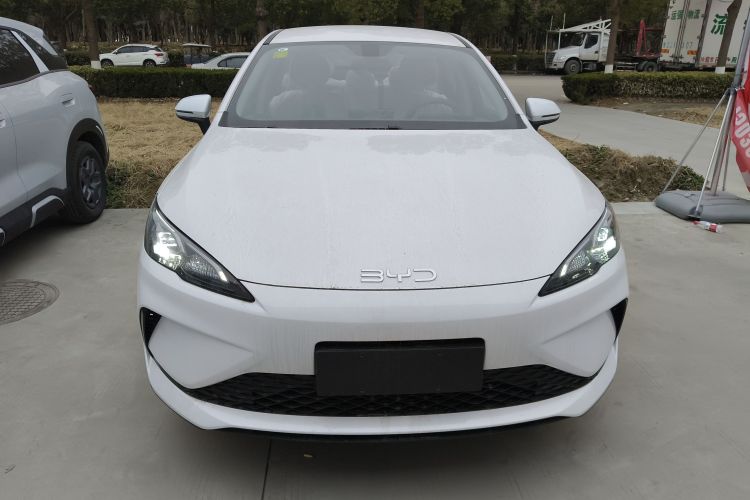 BYD Seal 05 DM-i 2025 immagine di auto #3