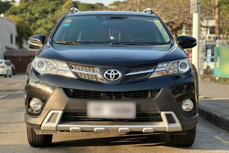 Toyota RAV4 2015 car image #3