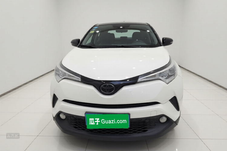 Toyota C-HR 2018 imagem de carro #3