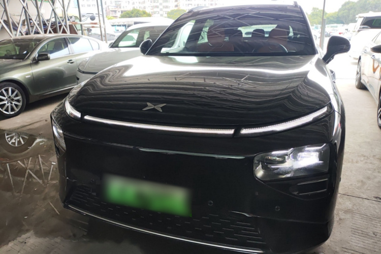 Xpeng G9 2023 #3 Xpeng G9 2023 car image #3