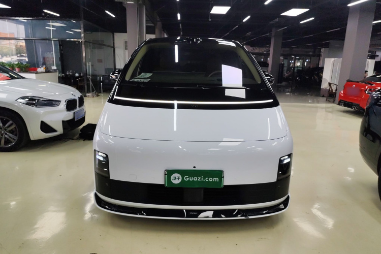 理想汽车 理想MEGA 2025 汽车图片 #3