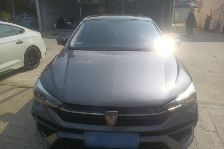 Roewe i5 2021 #3 Roewe i5 2021 car image #3