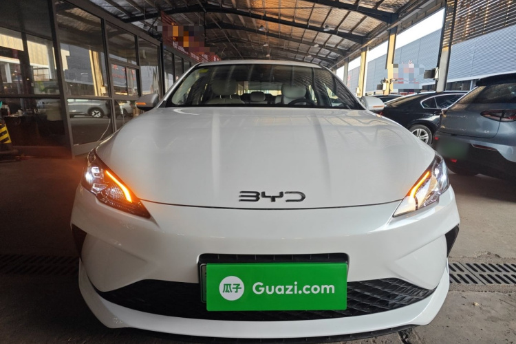 BYD Seal 05 DM-i 2025 car image #3