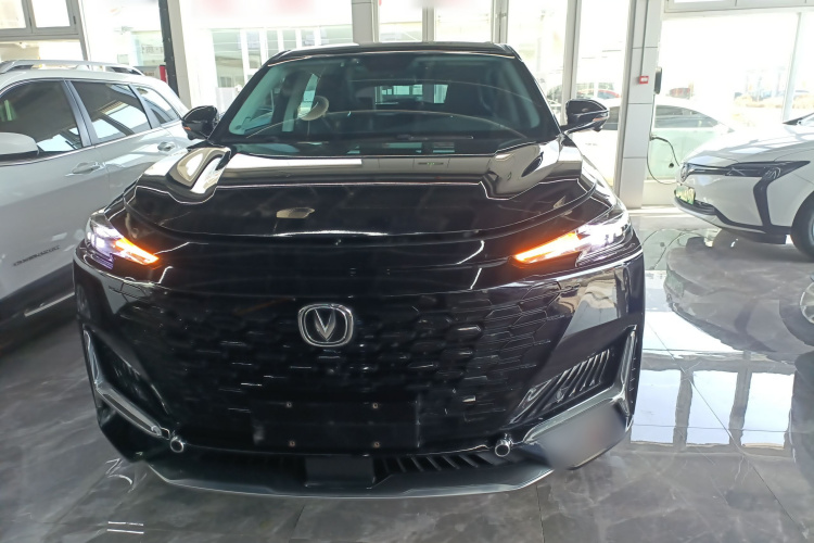 Changan UNI-K iDD 2022 car image #3