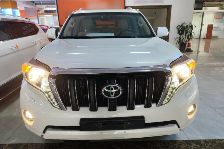 Toyota Land Cruiser Prado 2015 immagine di auto #3