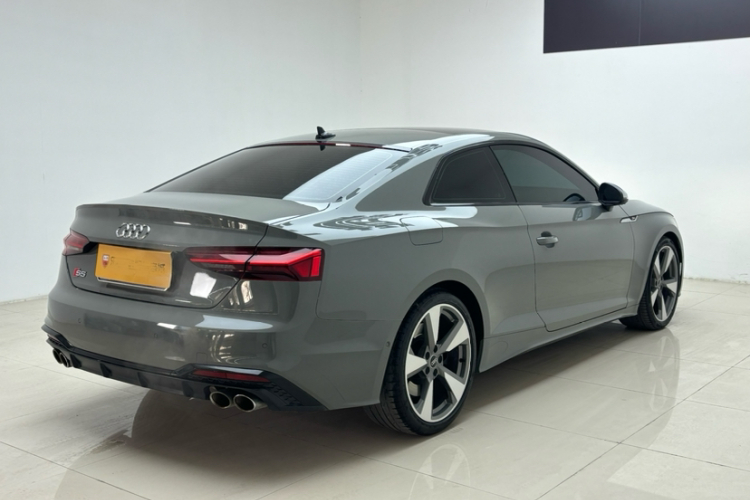 Audi S5 2023 صورة سيارة #3