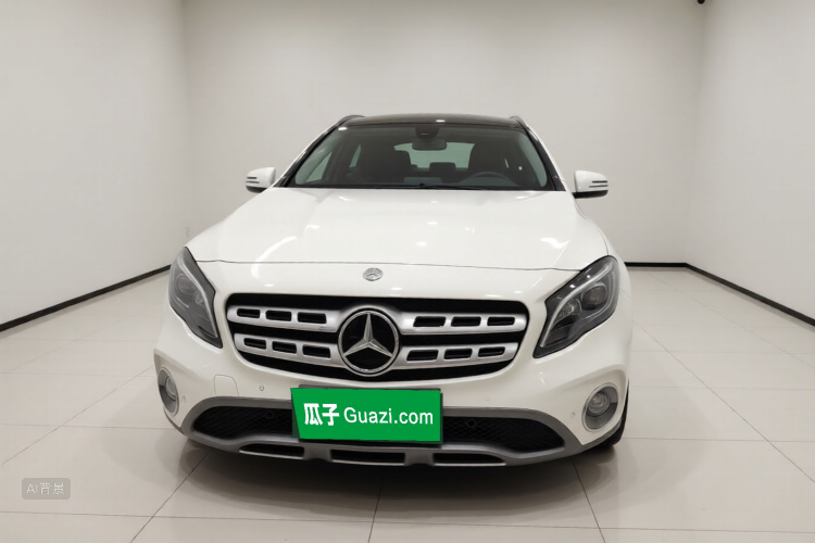 Mercedes-Benz GLA Class 2017 immagine di auto #3