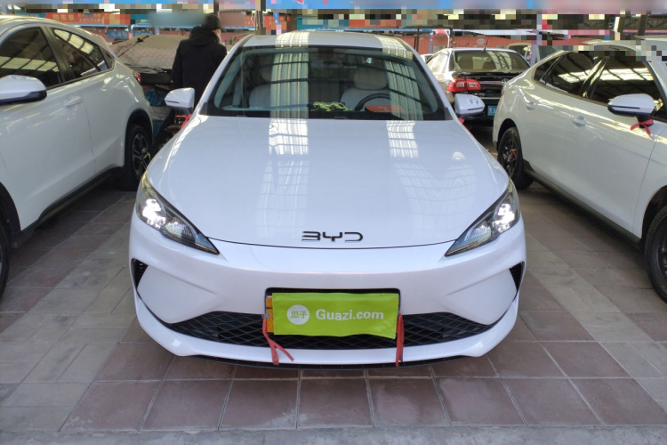 BYD Seal 05 DM-i 2025 car image #3