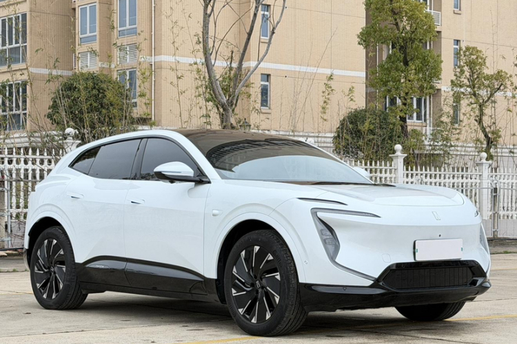 Avatr 07 2025 immagine di auto #3