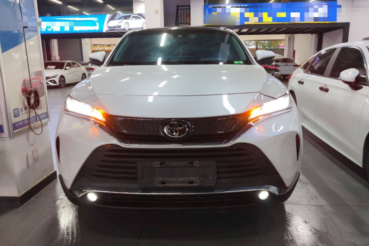 Toyota Harrier 2022 immagine di auto #3