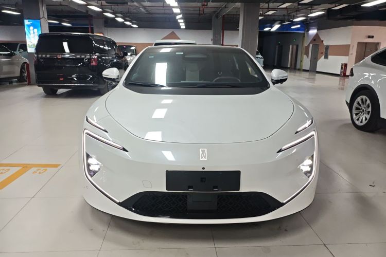 Avatr 12 2024 car image #3