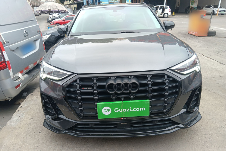 Audi Q3 2021 صورة سيارة #3