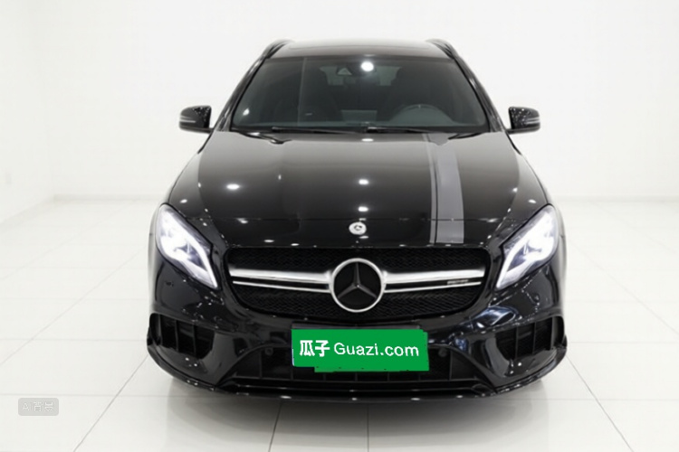 Mercedes-Benz GLA AMG 2018 car image #3