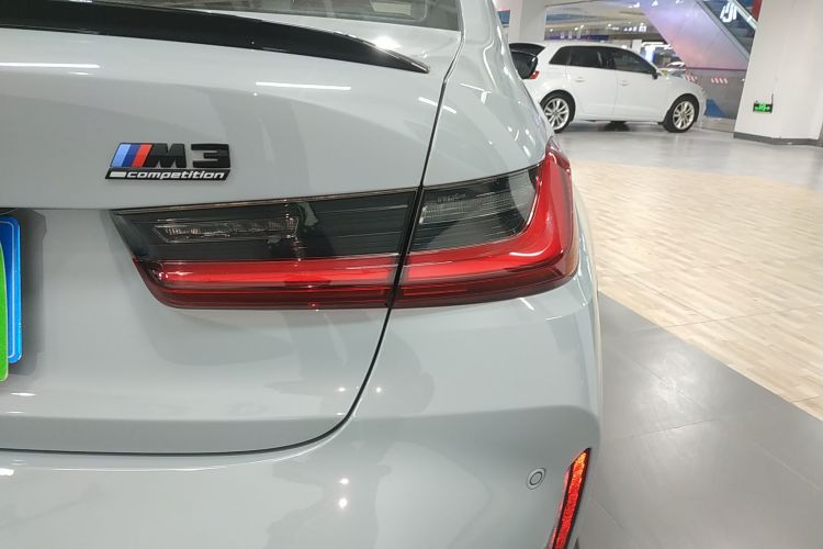 BMW M3 2024 изображение автомобиля #3