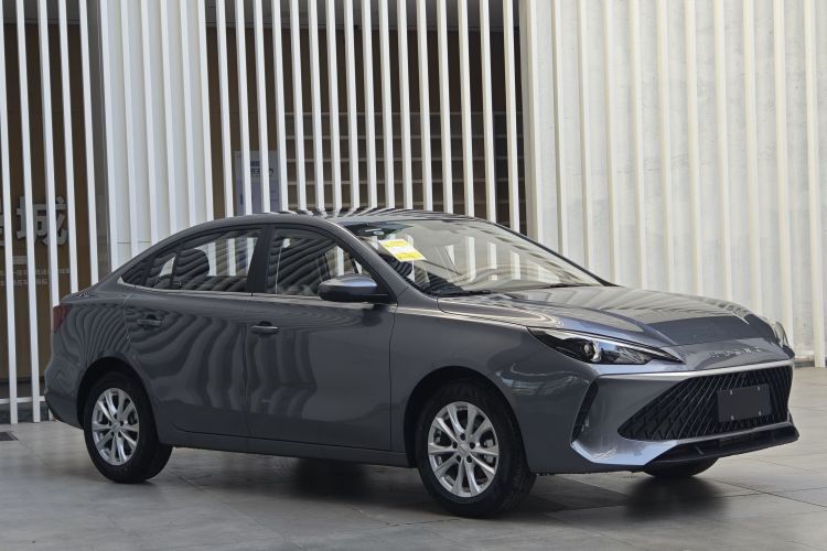 Roewe i5 изображение автомобиля #3