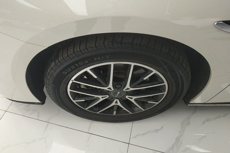 BYD Seal 07 DM-i 2024 صورة سيارة #3