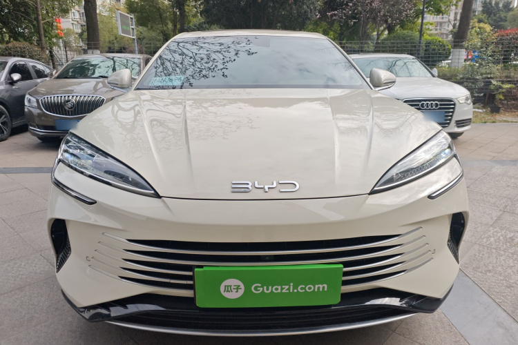 BYD Seal 07 DM-i 2024 صورة سيارة #3