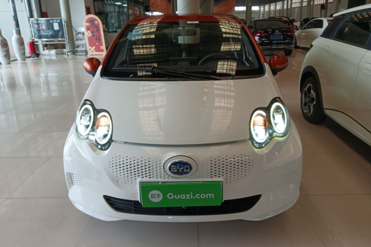 BYD e1 2020 immagine di auto #3