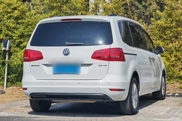 Volkswagen Sharan 2014 car image #3