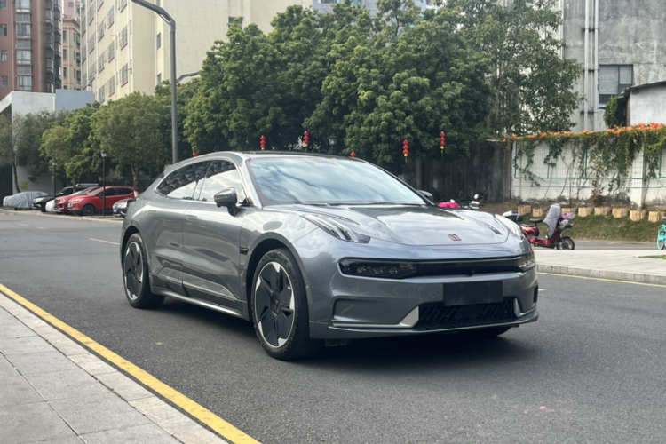 极氪 极氪001 2022 汽车图片 #3