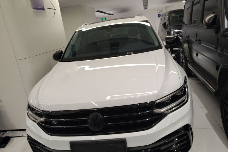 Volkswagen Tiguan L 2023 #3 Volkswagen Tiguan L 2023 car image #3