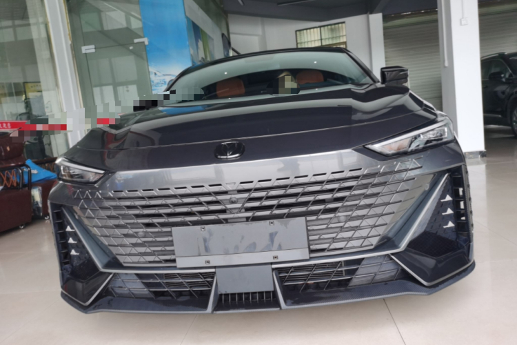 Changan UNI-V 2023 immagine di auto #3