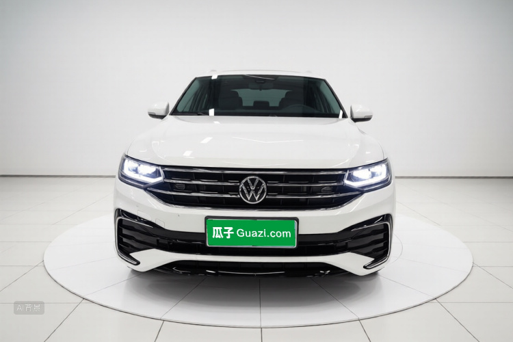 Volkswagen Tiguan X 2023 immagine di auto #3