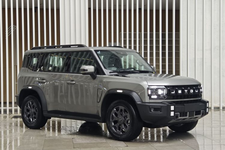 Jetour Traveller car image #3