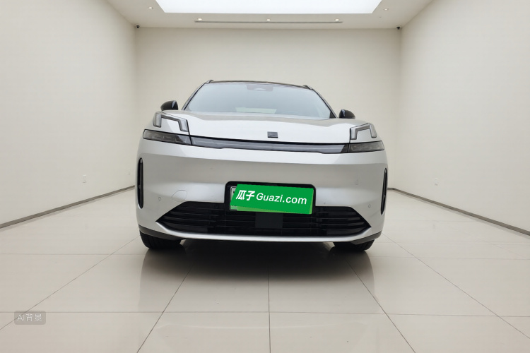 Lynk & Co 08 EM-P 2024 car image #3
