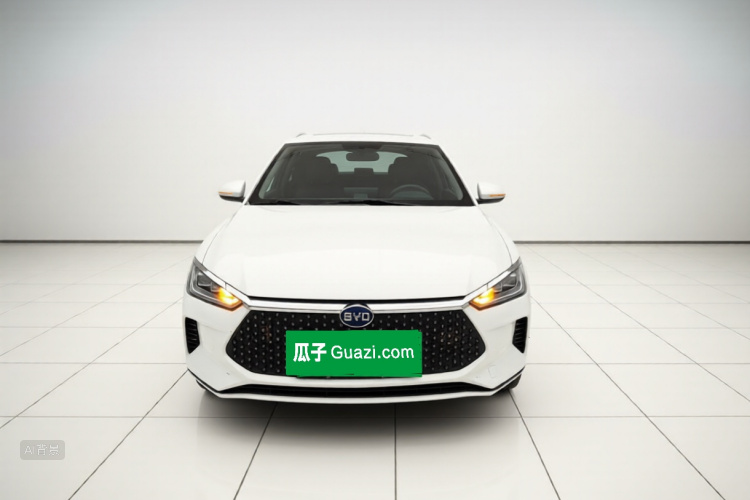 BYD e2 2022 imagem de carro #3