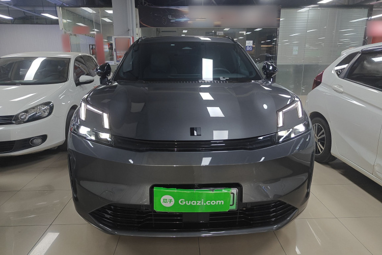 Lynk & Co 08 EM-P 2024 car image #3