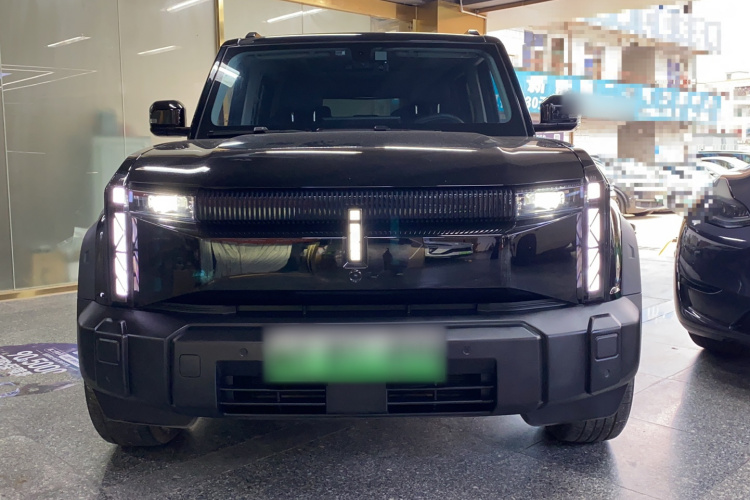 2025 car image #3