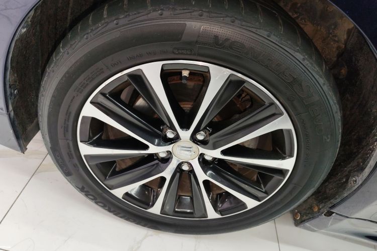 丰田 皇冠 2018 汽车图片 #3