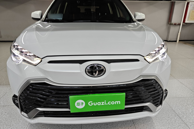 Toyota Frontlander 2023 car image #3