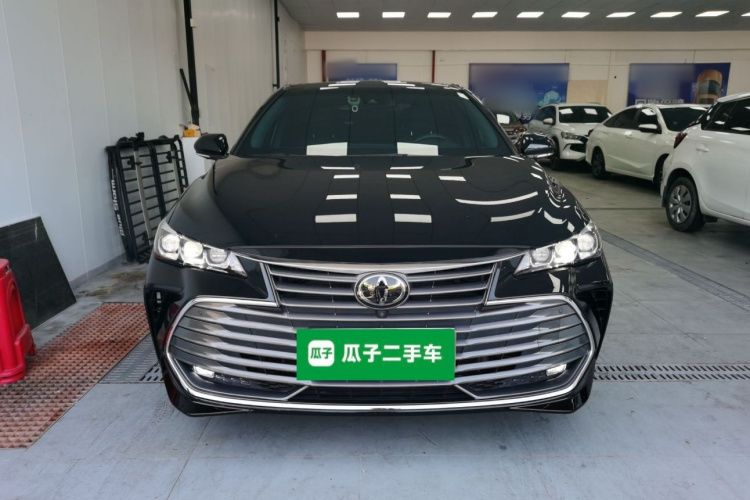 Toyota Avalon 2021 car image #3