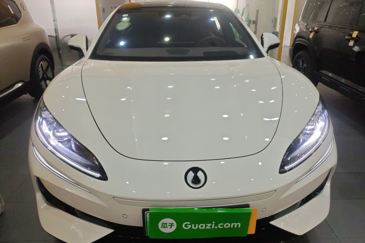 Denza Z9 2024 imagem de carro #3