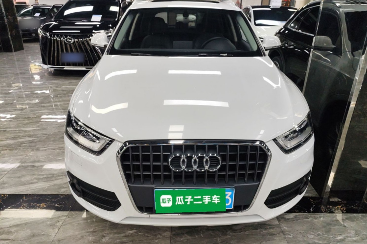 Audi Q3 2015 car image #3