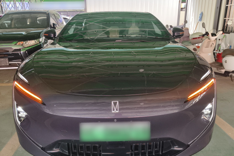 Avatr 12 2024 car image #3