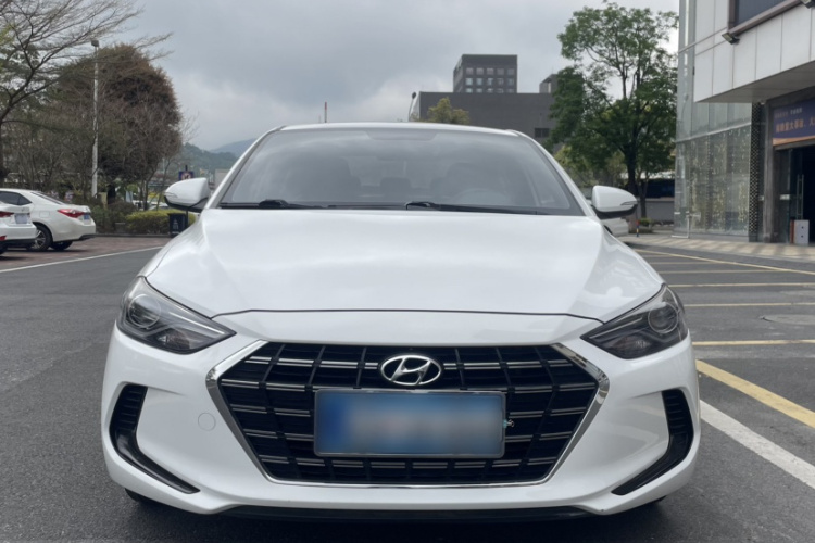 Hyundai Elantra AD 2020 immagine di auto #3