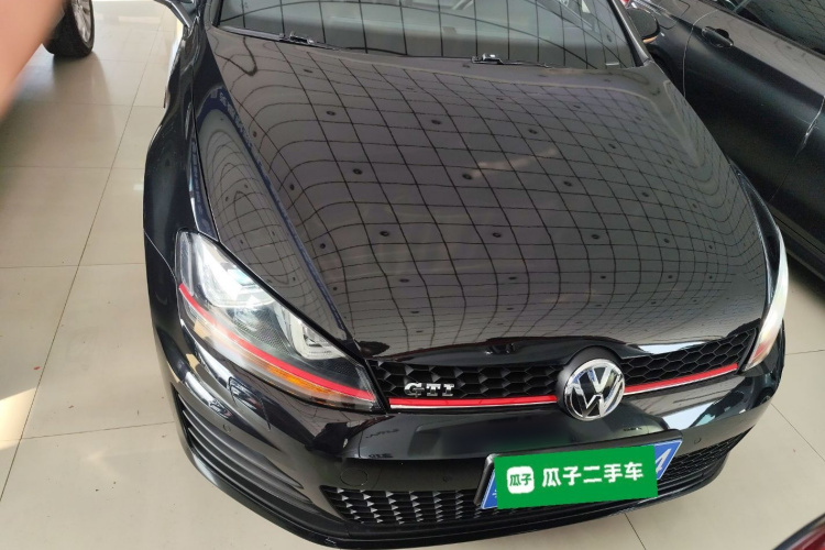 Volkswagen GolfGTI 2017 immagine di auto #3