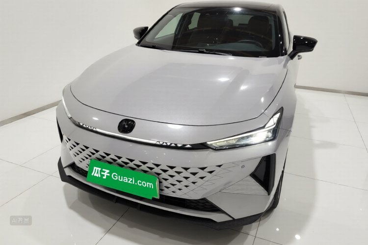 Changan UNI-V iDD 2024 car image #3