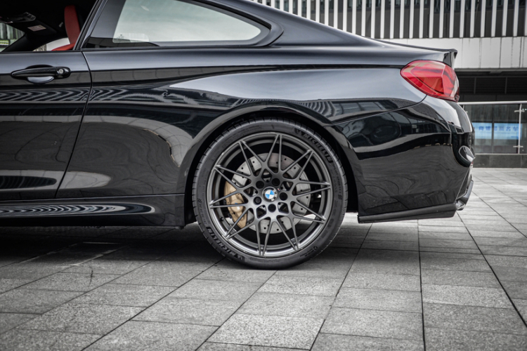 BMW M4 2019 image de voiture #3