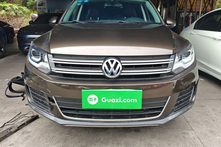 Volkswagen Tiguan 2015 car image #3