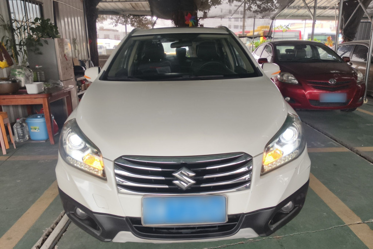 Suzuki S-Cross 2015 صورة سيارة #3