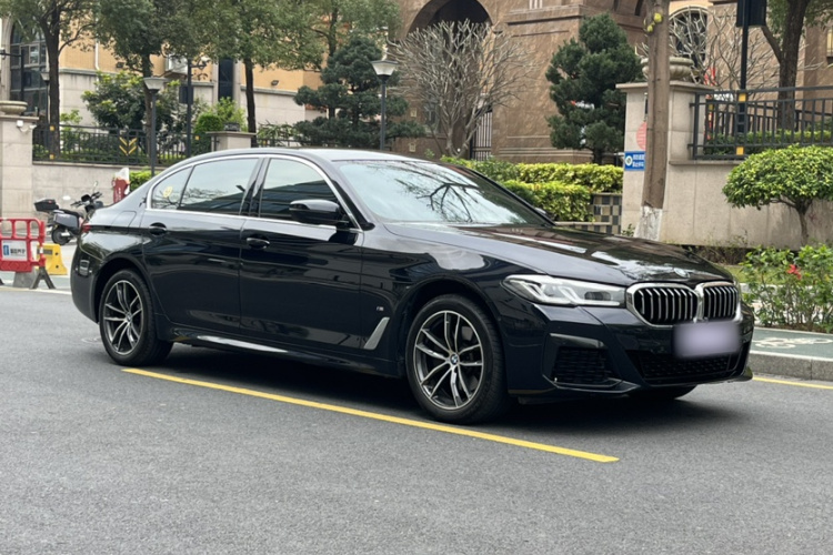 BMW 5 Series 2024 car image #3