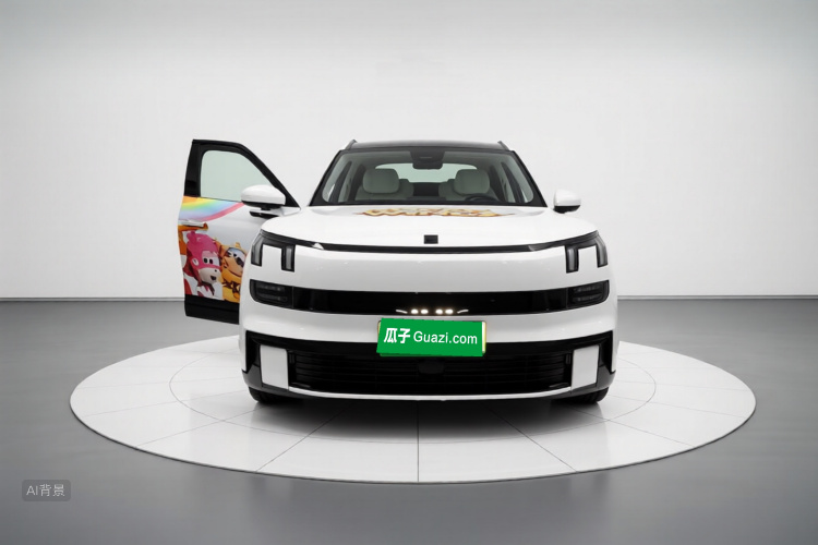 Lynk & Co 900 2025 car image #3