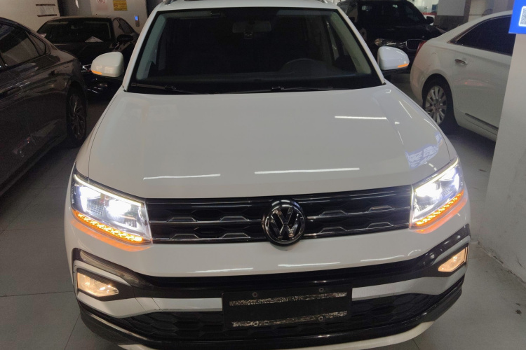 Volkswagen T-Cross 2020 car image #3