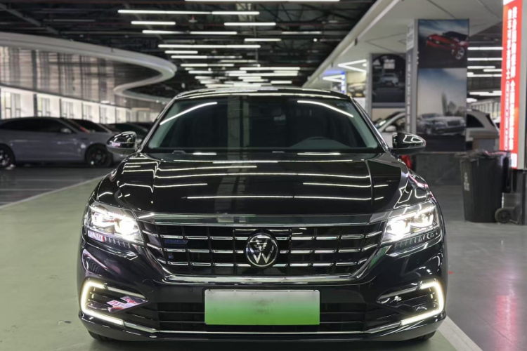 Volkswagen Passat New Energy 2021 immagine di auto #3