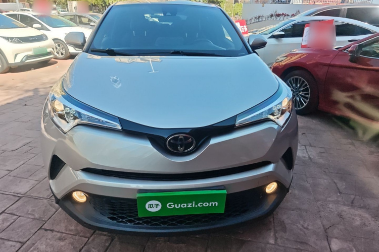 Toyota C-HR 2021 car image #3